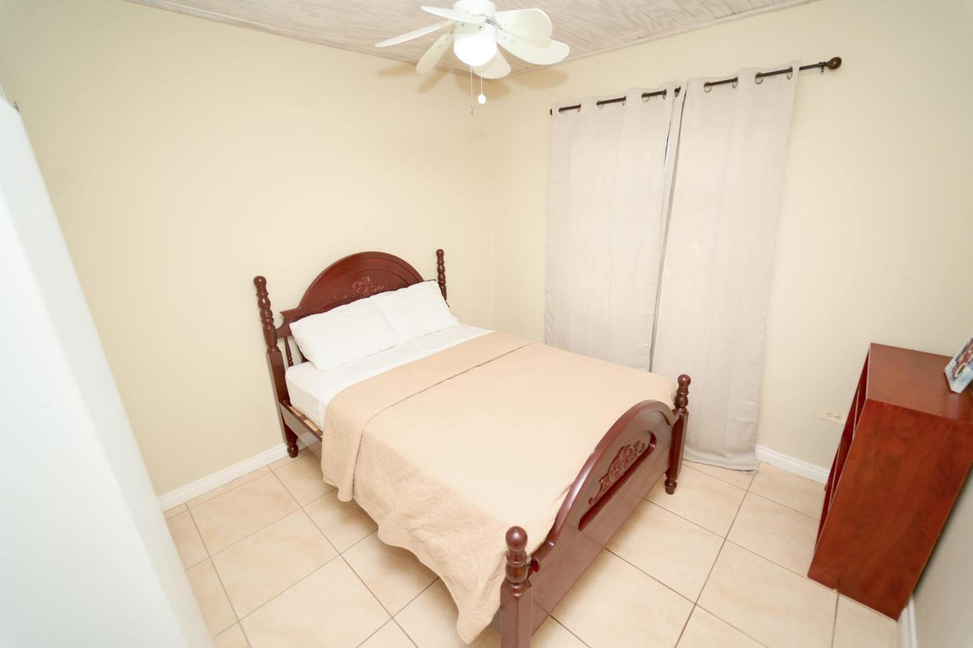 Spacious 3-Bedroom Home - Regency Park Bridgetown Dış mekan fotoğraf