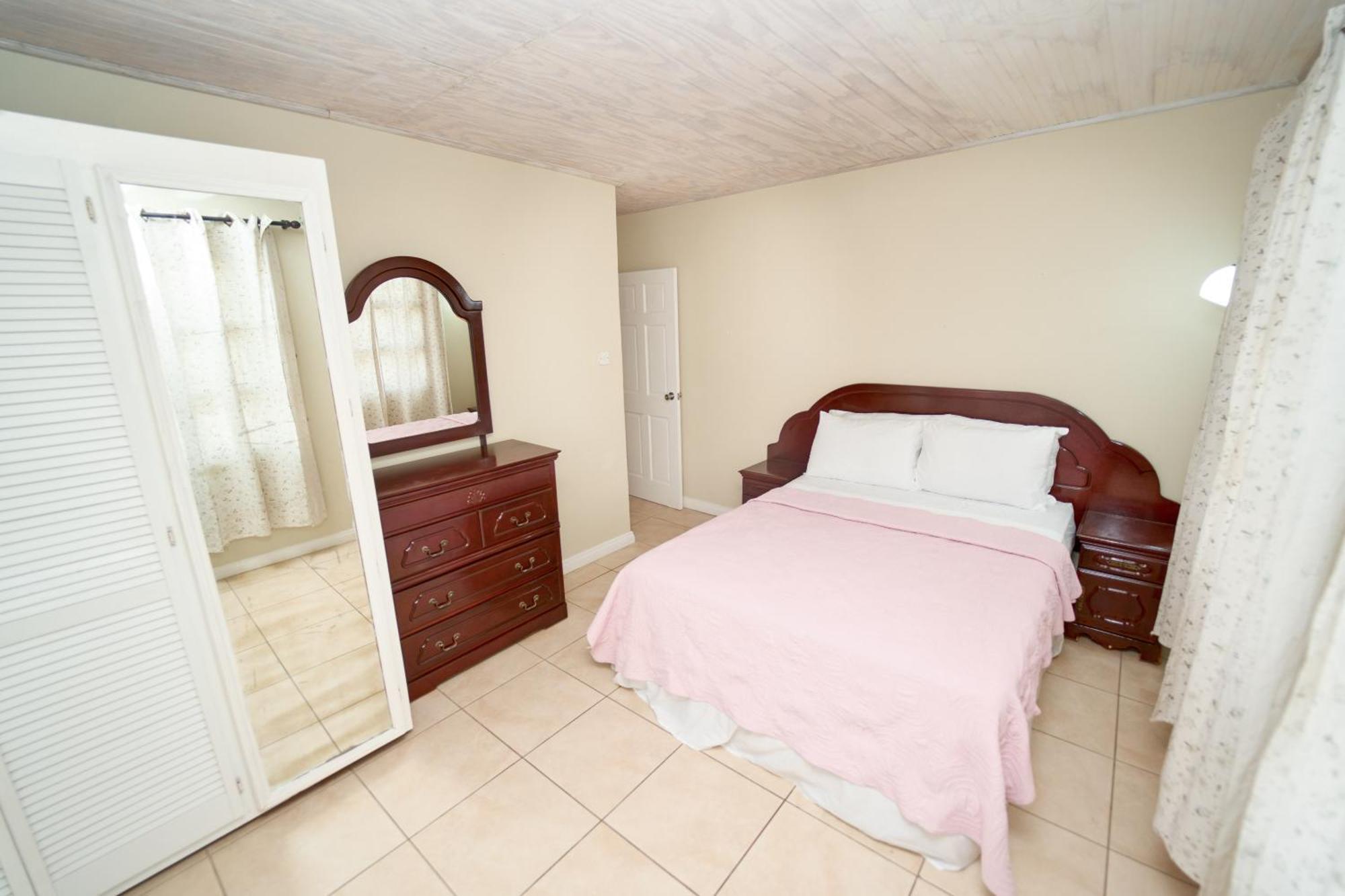 Spacious 3-Bedroom Home - Regency Park Bridgetown Dış mekan fotoğraf